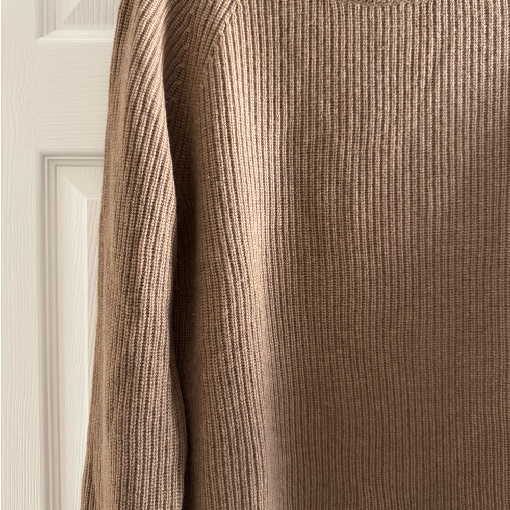 Quince Camel Crewneck Cashmere Sweater - Picture 6 of 10